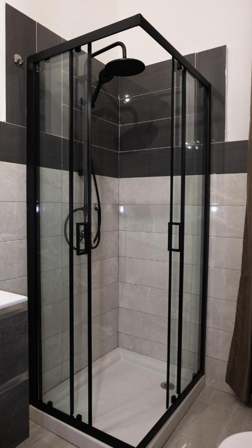 Caracciolo18 - Gb Apartment Napoli Bagian luar foto